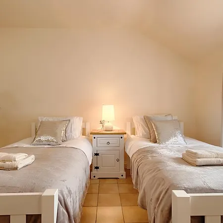 Center - 3 Minutes Walk To The Town Square Apartamento Galway